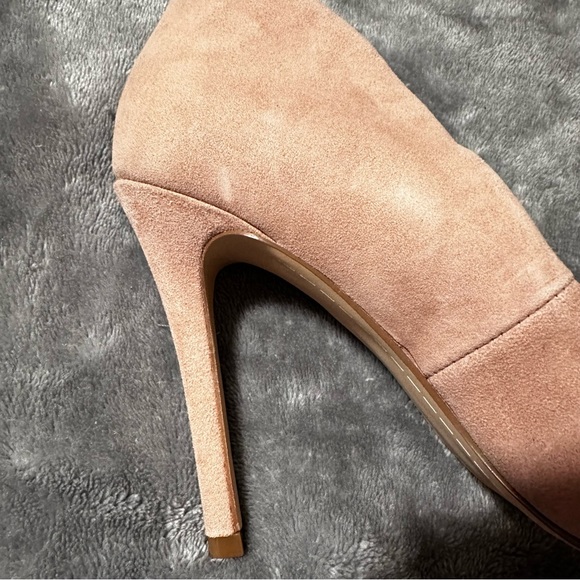 Fergie Women's Acapella Pump in Rosy Pink - Picture 8 of 12